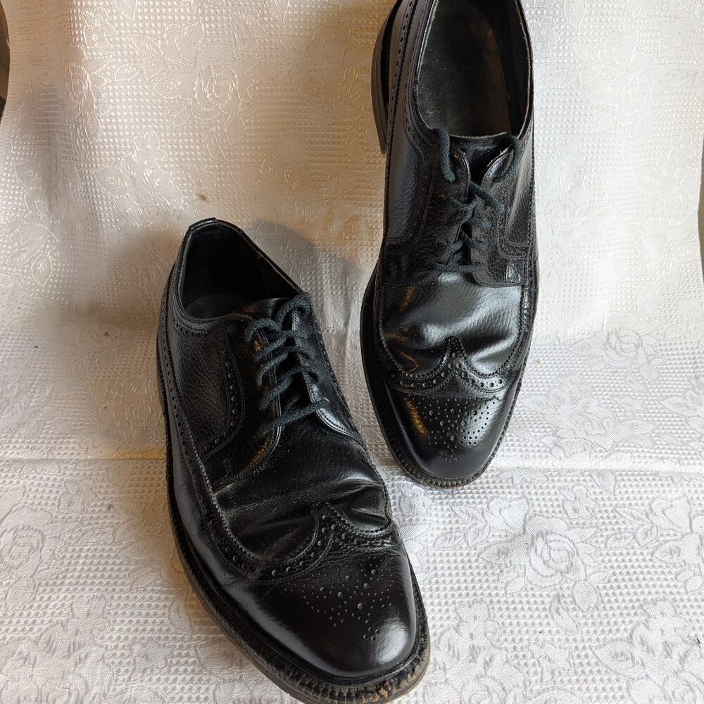Vintage Stafford Black Leather Wingtip Shoes Size 11 EU 44 Cat's Paw Heels